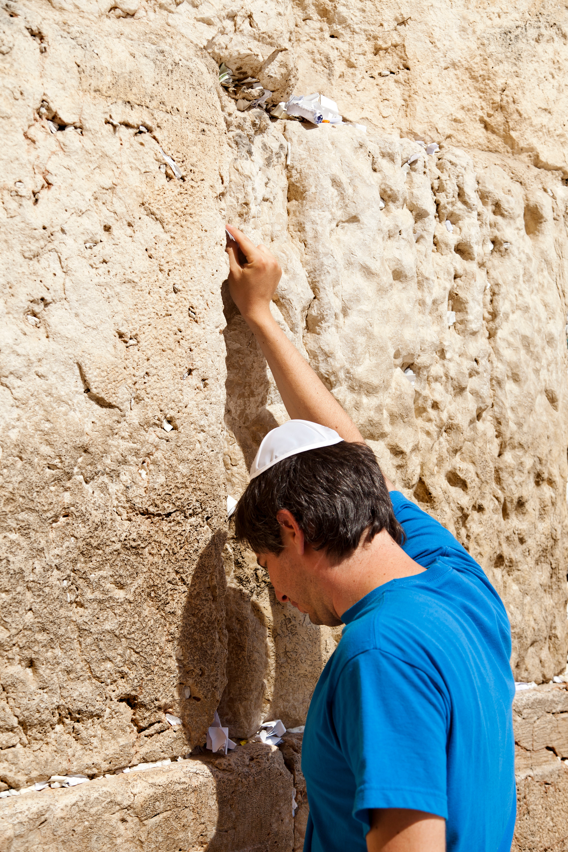 Placing a Note in the Wailing Wall